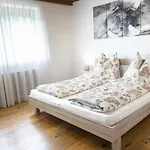 Bei Steiner Apartman *