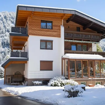 Bei Steiner Apartman