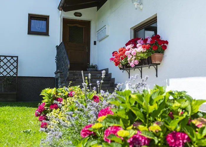 アパート Bei Steiner ヴェルグル